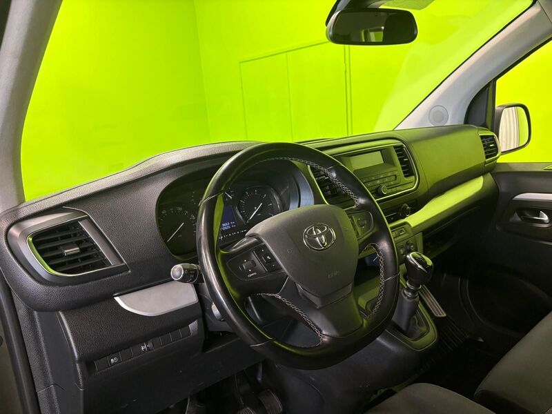 Toyota Proace Verso vaihtoauto