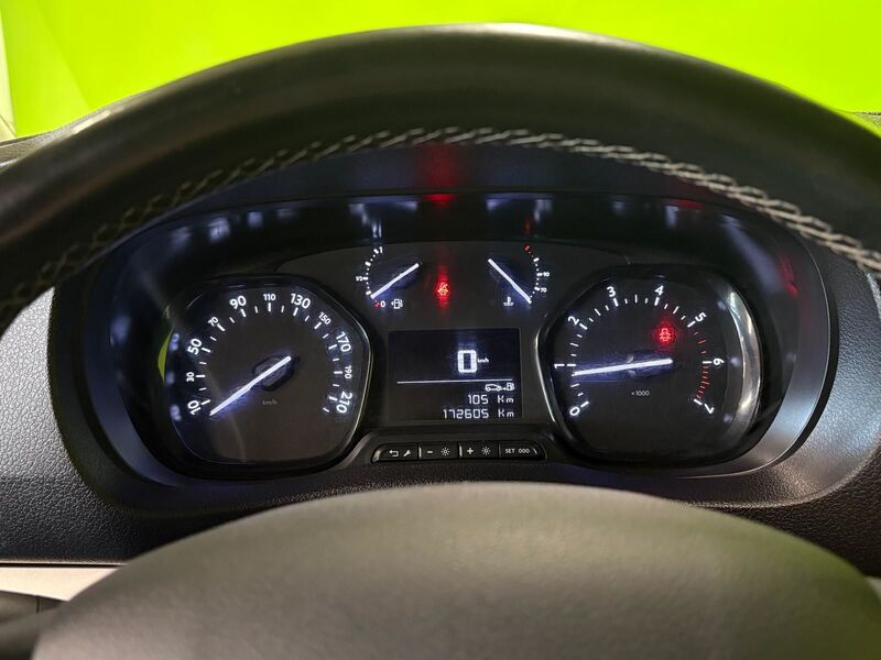 Toyota Proace Verso vaihtoauto