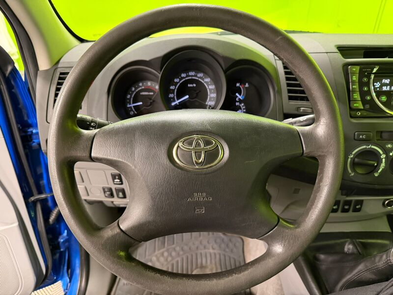 Toyota Hilux vaihtoauto