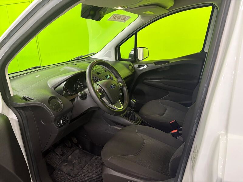 Ford Transit Courier vaihtoauto