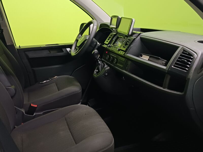 Volkswagen Caravelle vaihtoauto