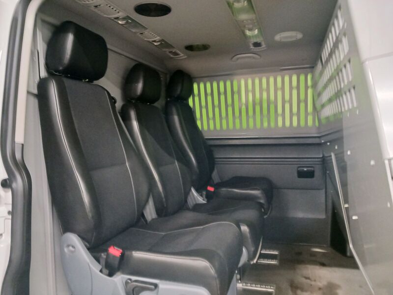 Volkswagen Caravelle vaihtoauto