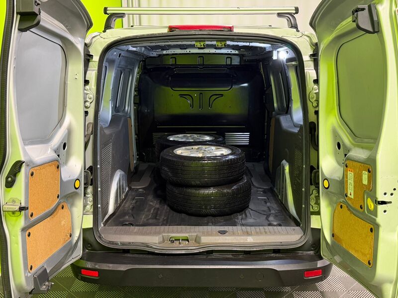 Ford Transit Connect vaihtoauto