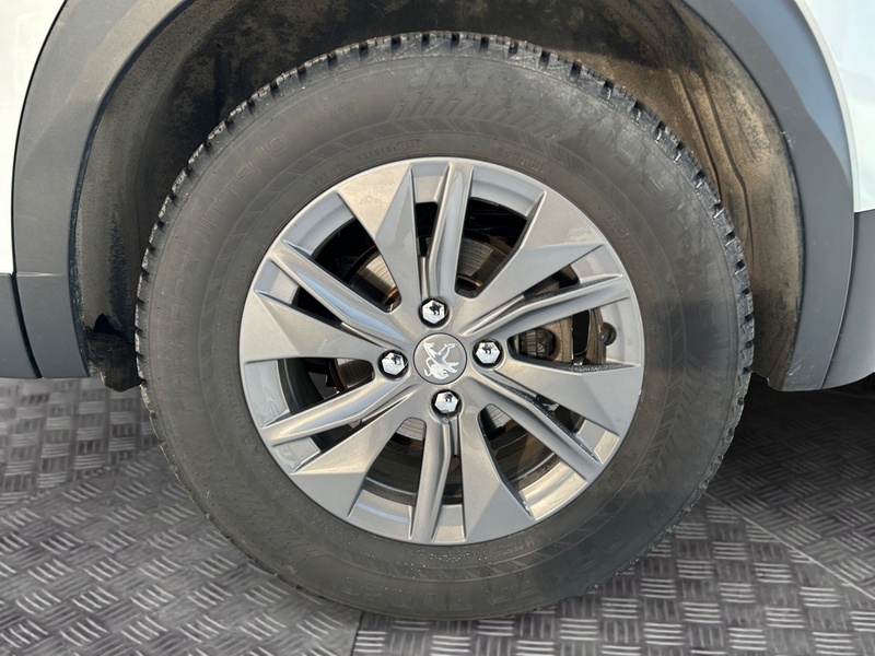 Peugeot e-2008 vaihtoauto