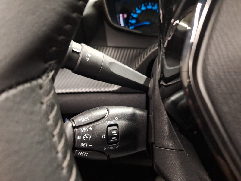 Peugeot e-2008 vaihtoauto