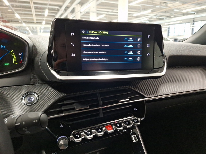 Peugeot e-2008 vaihtoauto