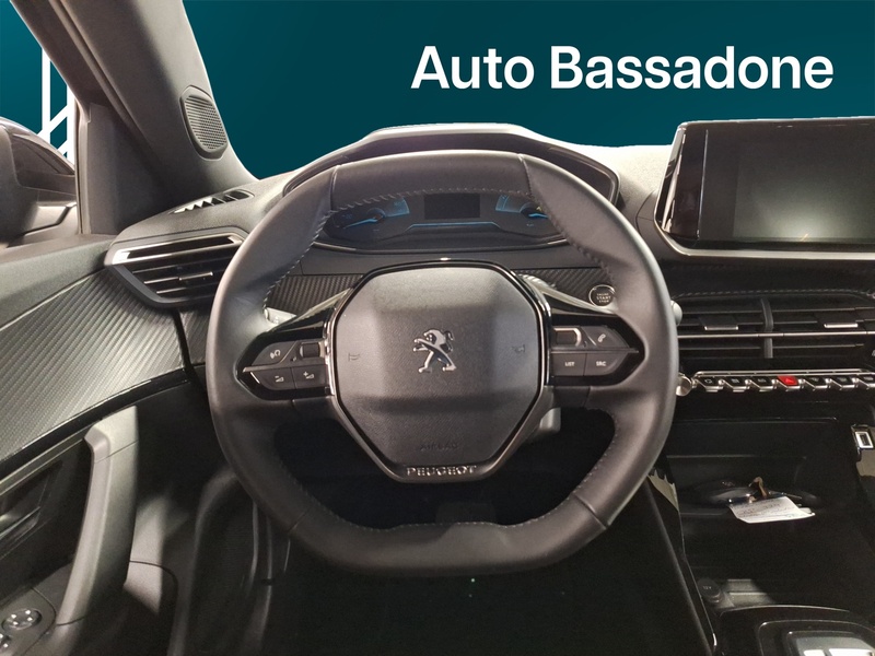 Peugeot e-2008 vaihtoauto