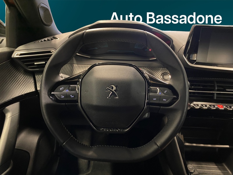 Peugeot e-2008 vaihtoauto