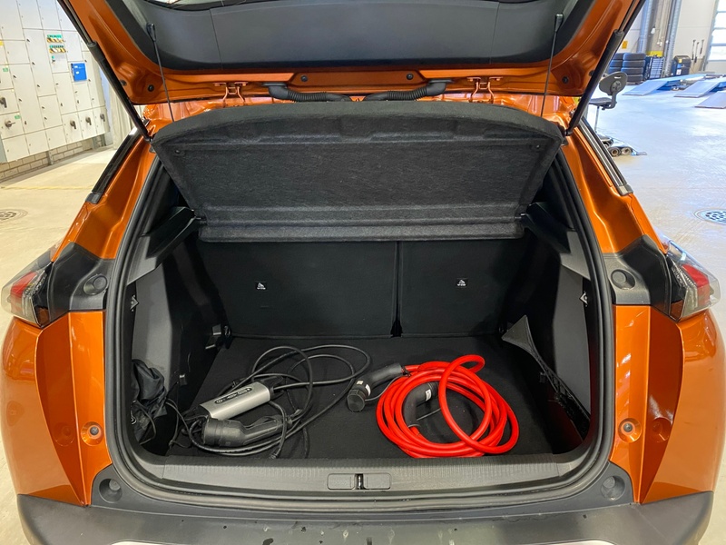 Peugeot e-2008 vaihtoauto