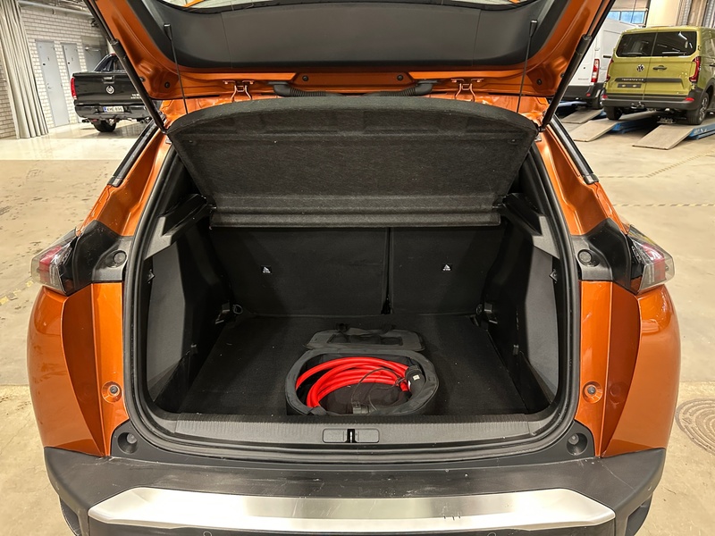 Peugeot e-2008 vaihtoauto