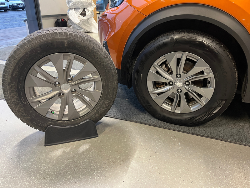 Peugeot e-2008 vaihtoauto