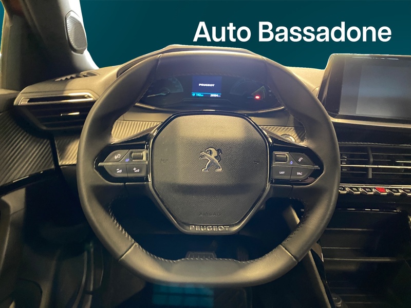 Peugeot e-2008 vaihtoauto