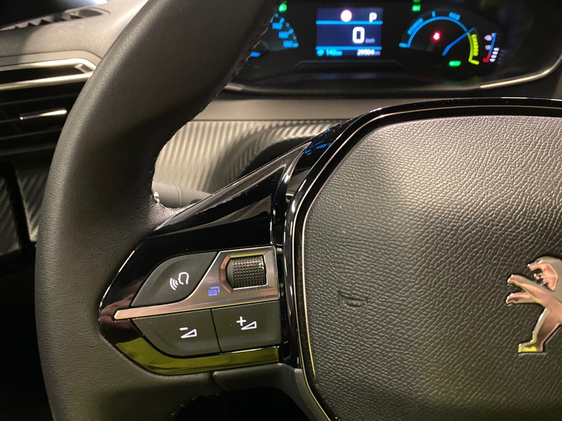 Peugeot e-2008 vaihtoauto