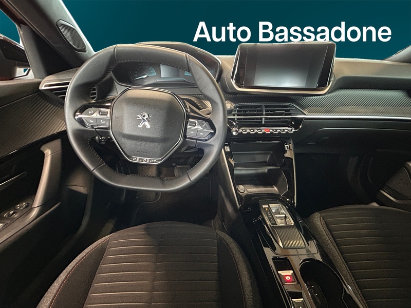 Peugeot e-2008 vaihtoauto