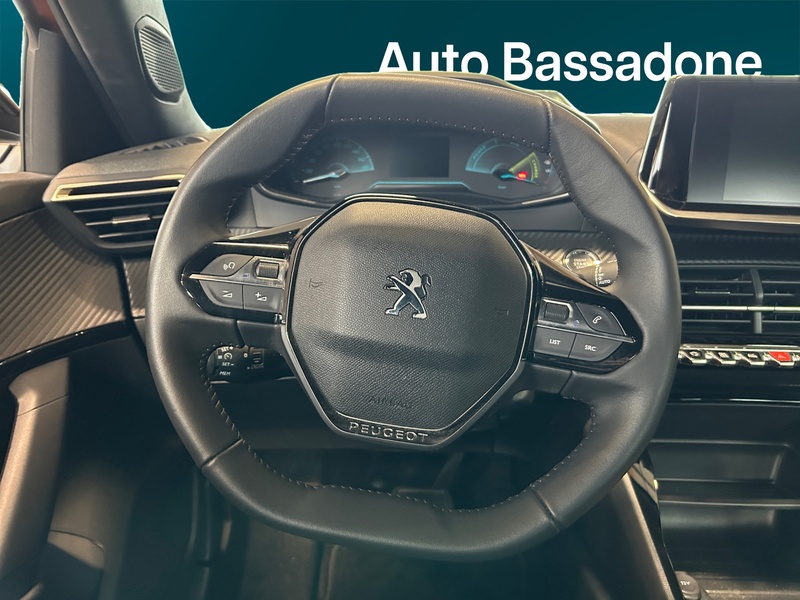 Peugeot e-2008 vaihtoauto