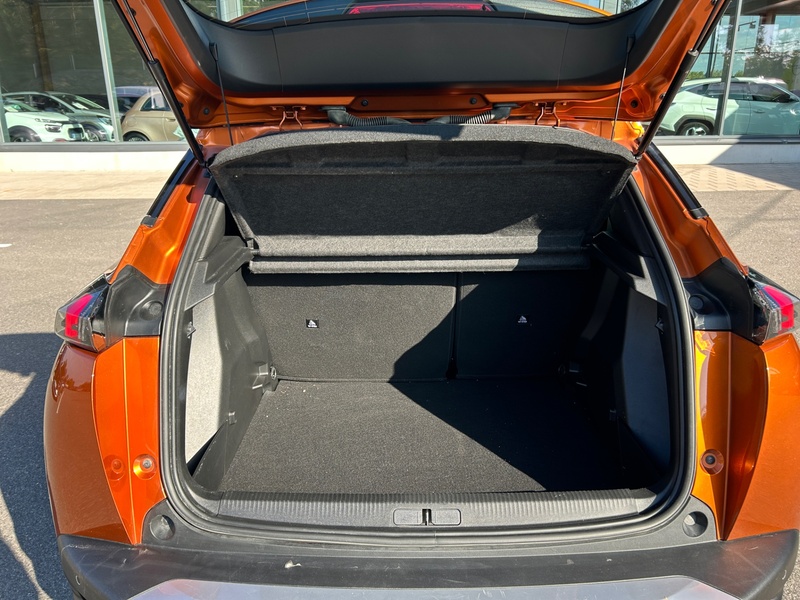 Peugeot e-2008 vaihtoauto