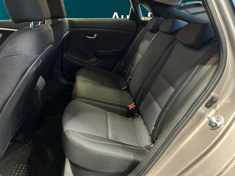 Hyundai i30 5d vaihtoauto