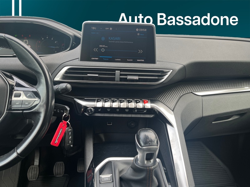 Peugeot 5008 vaihtoauto