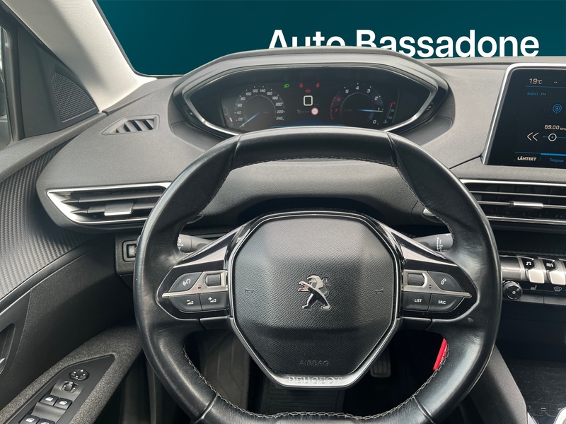 Peugeot 5008 vaihtoauto