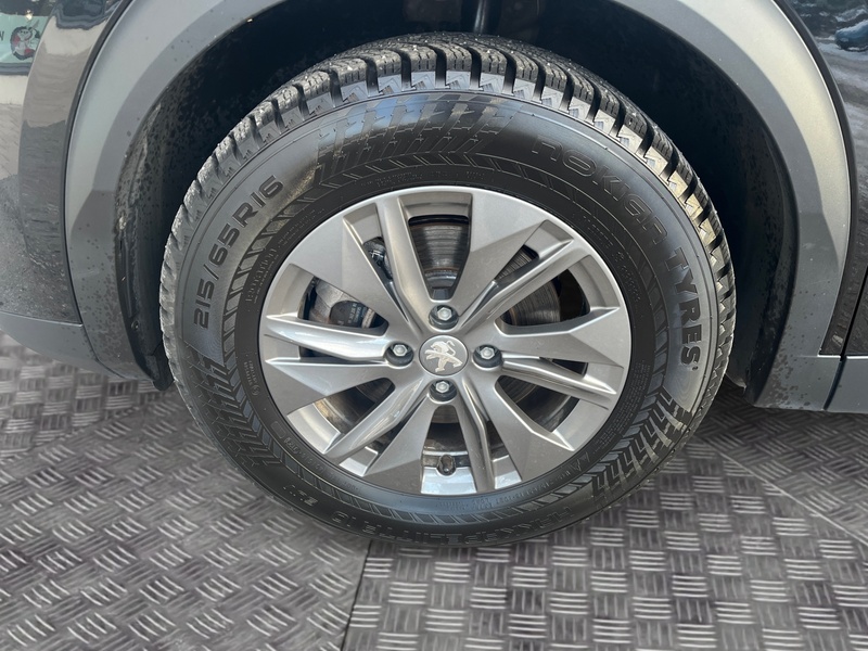 Peugeot e-2008 vaihtoauto