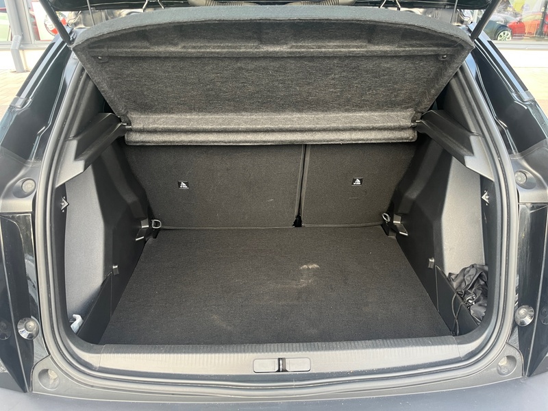 Peugeot e-2008 vaihtoauto