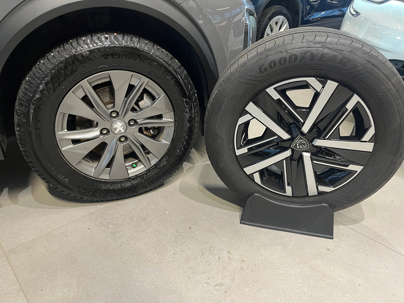 Peugeot e-2008 vaihtoauto