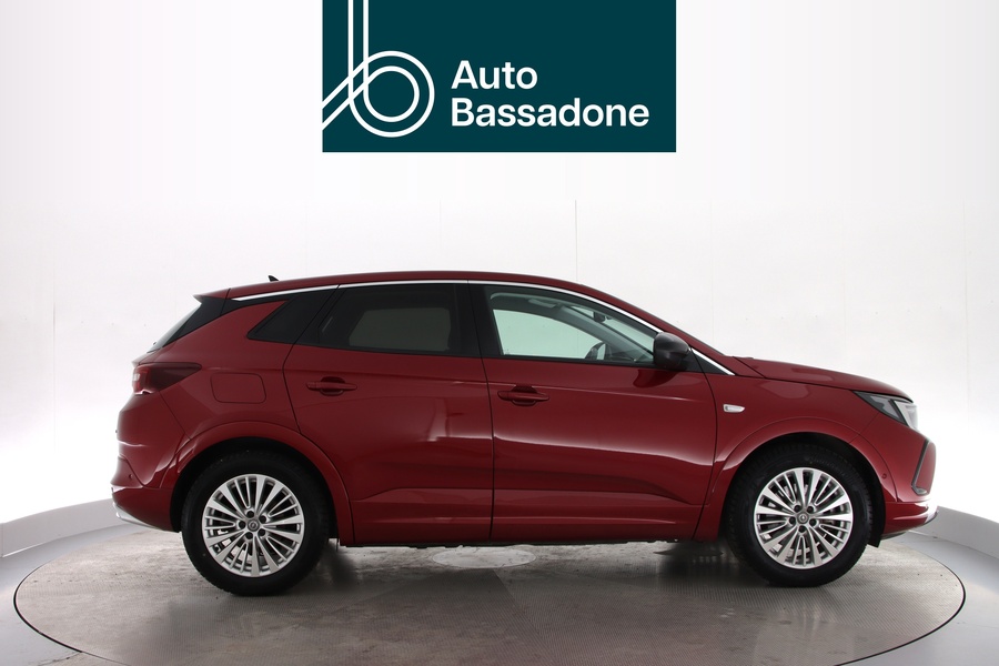 Opel Grandland vaihtoauto