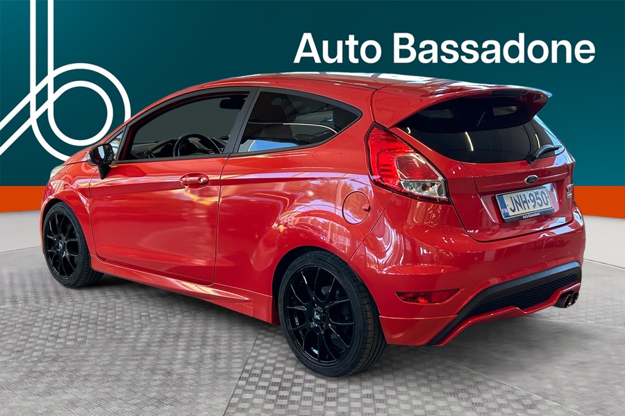 Ford Fiesta vaihtoauto