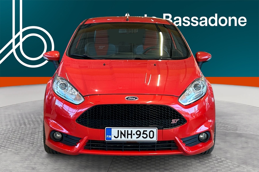 Ford Fiesta vaihtoauto