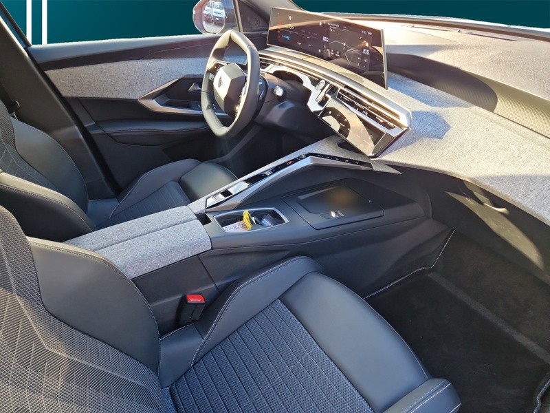 Peugeot E-3008 vaihtoauto