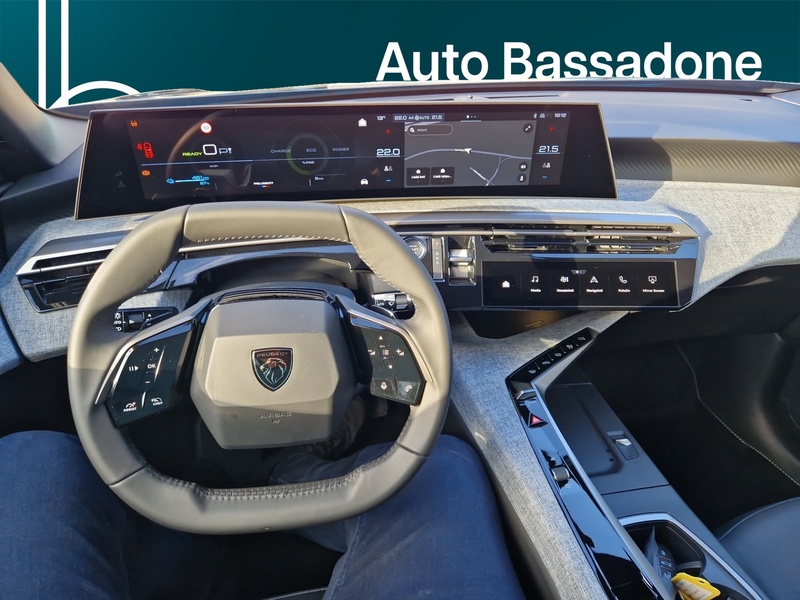 Peugeot E-3008 vaihtoauto