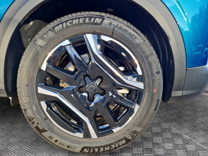 Peugeot E-3008 vaihtoauto