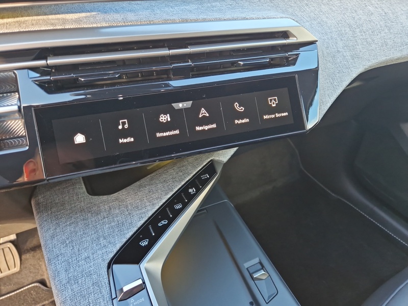 Peugeot E-3008 vaihtoauto