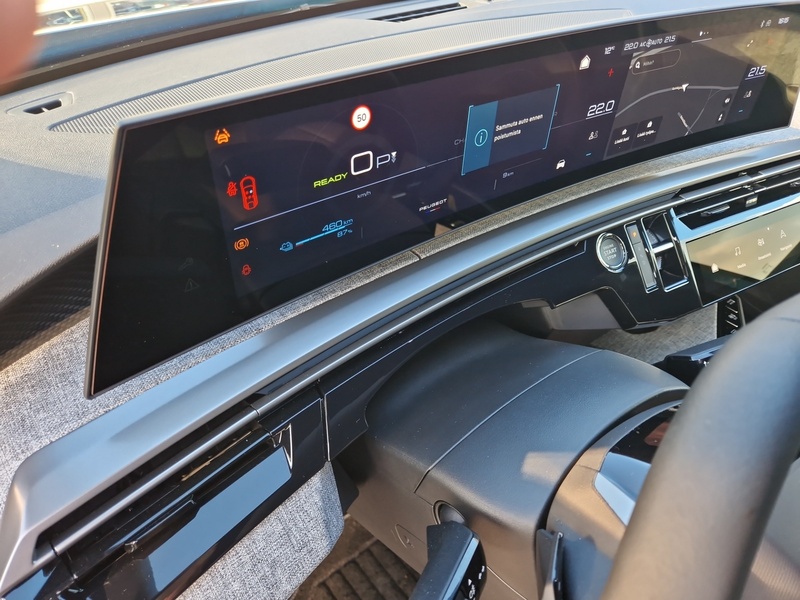 Peugeot E-3008 vaihtoauto