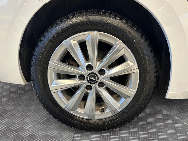 Opel Astra vaihtoauto