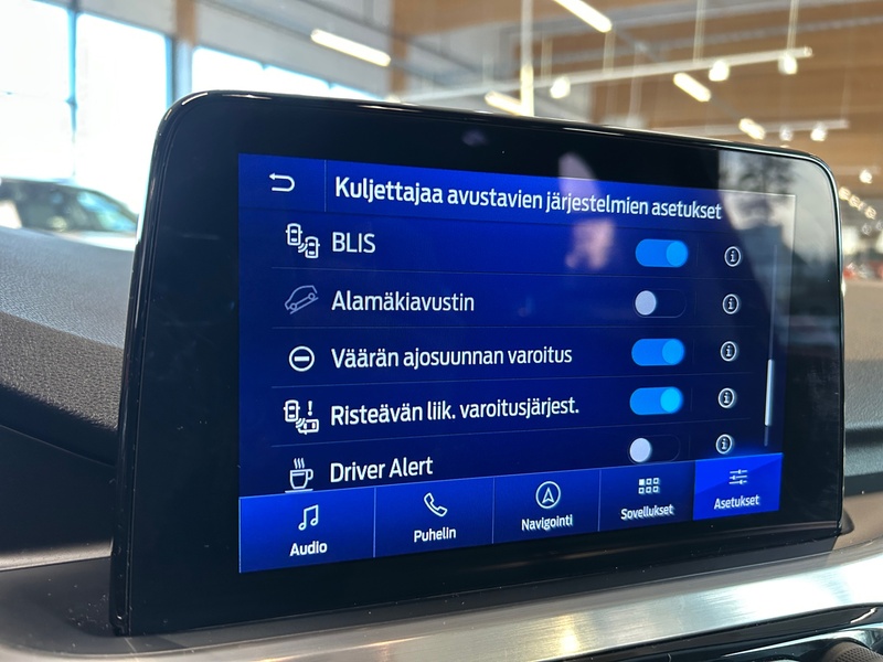 Ford Kuga vaihtoauto