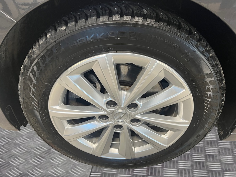 Opel Astra vaihtoauto