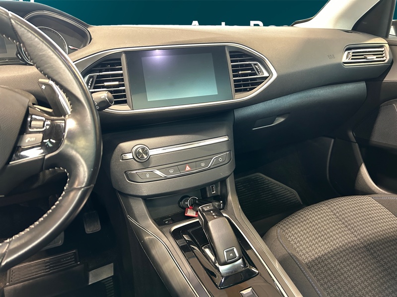 Peugeot 308 vaihtoauto