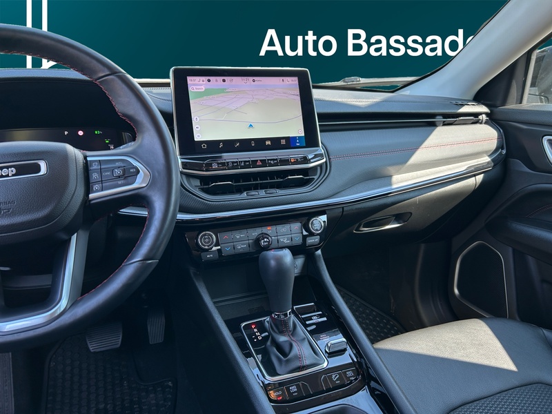 Jeep Compass vaihtoauto