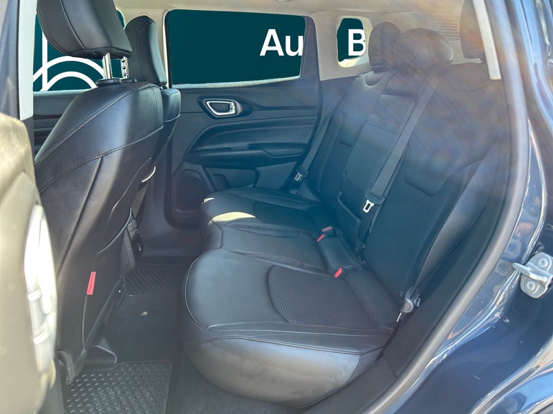 Jeep Compass vaihtoauto