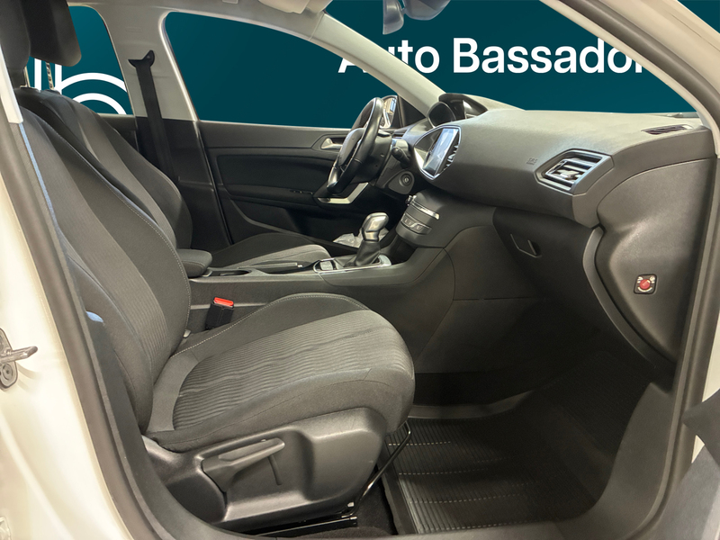 Peugeot 308 vaihtoauto