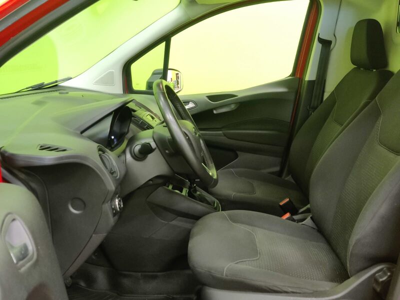 Ford Transit Courier vaihtoauto