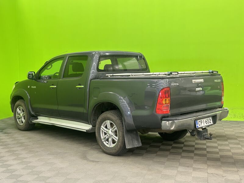 Toyota Hilux vaihtoauto
