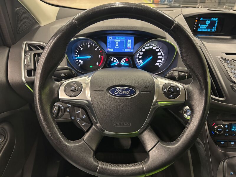 Ford Kuga vaihtoauto