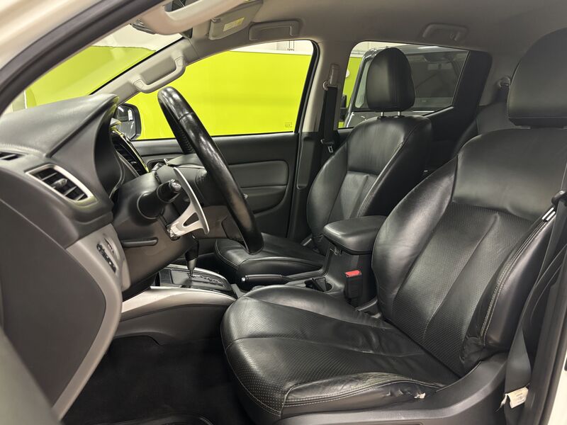 Mitsubishi L200 vaihtoauto