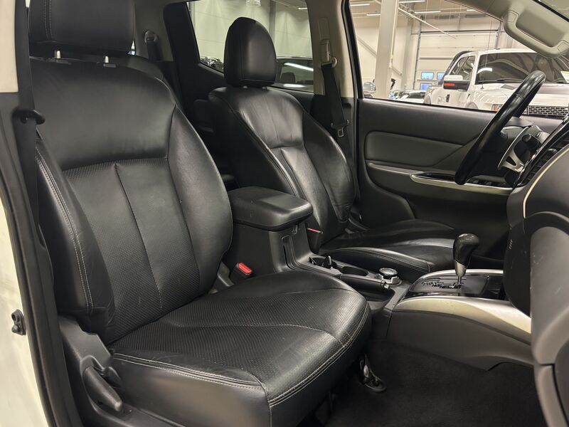 Mitsubishi L200 vaihtoauto