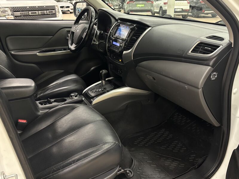 Mitsubishi L200 vaihtoauto