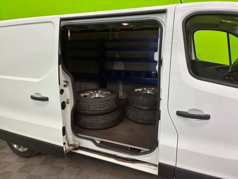 Nissan NV300 vaihtoauto