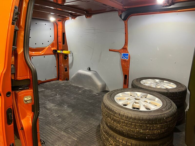 Ford Transit Custom vaihtoauto