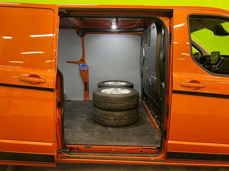 Ford Transit Custom vaihtoauto